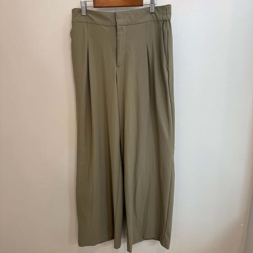 Athleta pinnacle high rise trouser Pants Size 8 Olive Green